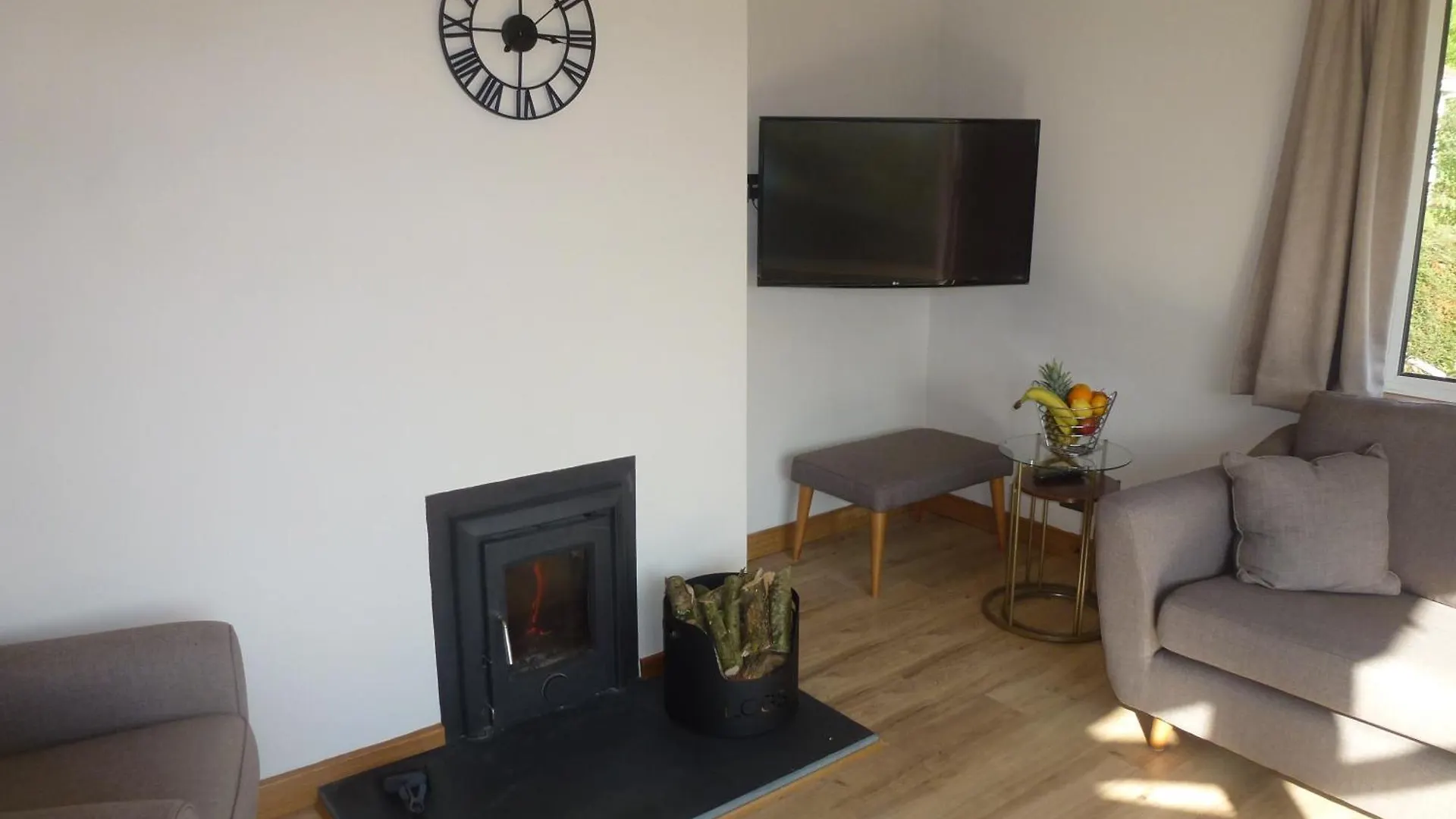 Briardene Cottage - Devon Countryside - Sleeps 6 Exeter 0*,  United Kingdom
